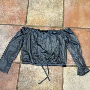 Koral elastic off the shoulder gathered crop top size xs